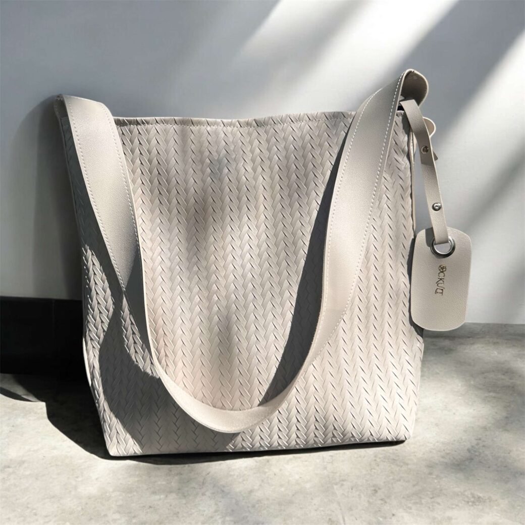 Light Ash Shoulder Bag - Image 2